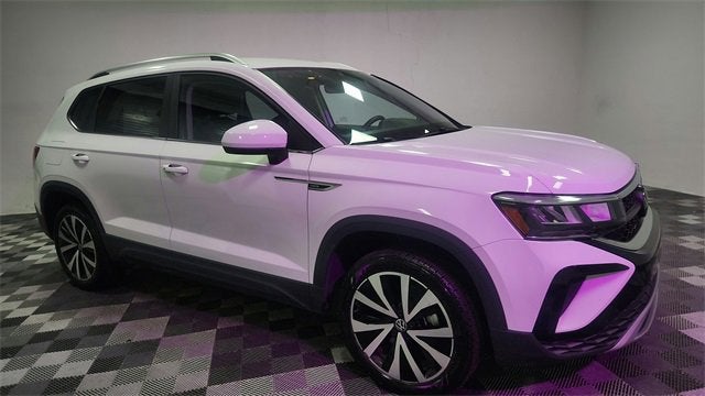 2024 Volkswagen Taos SE