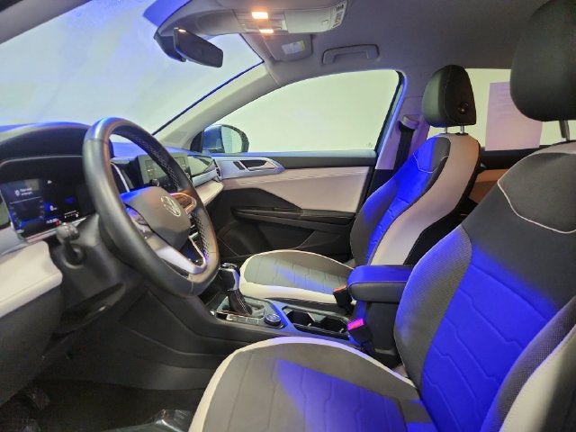 2025 Volkswagen Taos SE