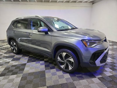 2025 Volkswagen Taos SE