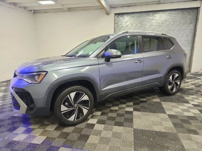 2025 Volkswagen Taos SE