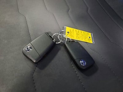 2025 Volkswagen Taos SE