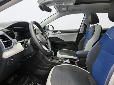 2025 Volkswagen Taos SE