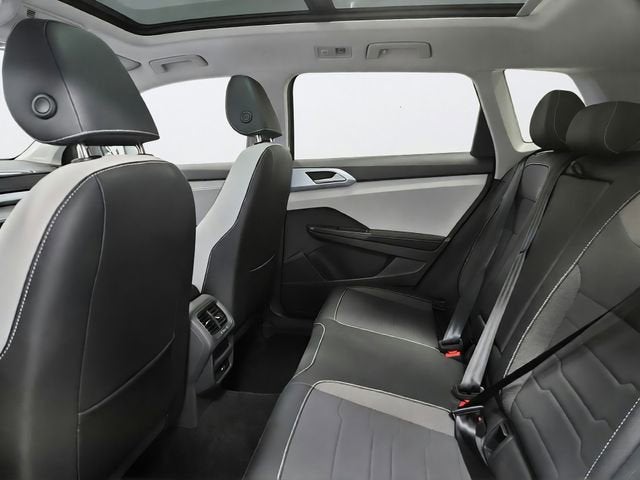2025 Volkswagen Taos SE