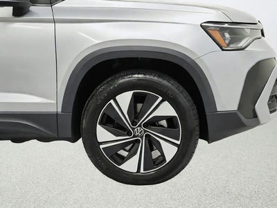 2025 Volkswagen Taos SE