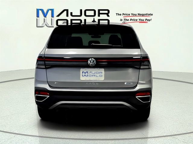 2025 Volkswagen Taos SE