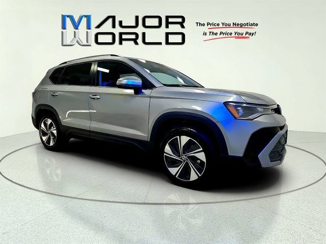 2025 Volkswagen Taos SE
