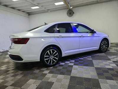 2025 Volkswagen Jetta SE