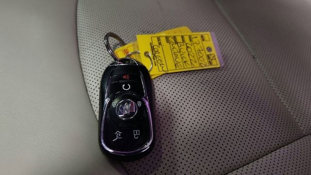 2022 Buick Enclave Essence