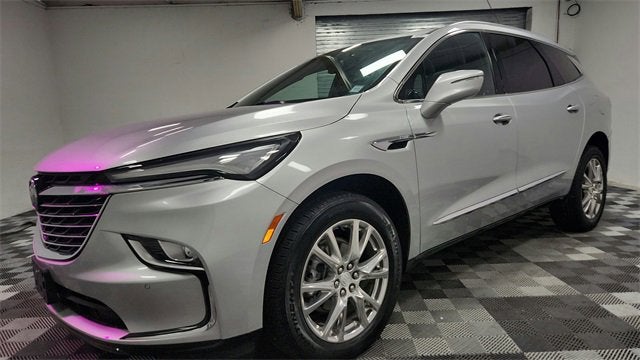 2022 Buick Enclave Essence