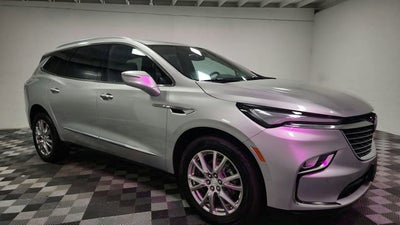 2022 Buick Enclave Essence