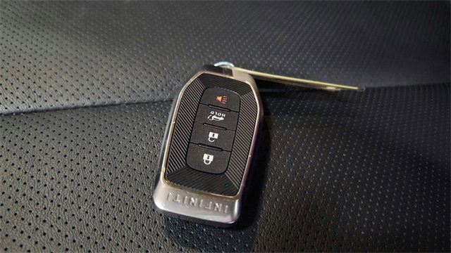 2025 INFINITI QX60 PURE