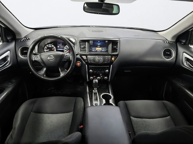 2020 Nissan Pathfinder SV