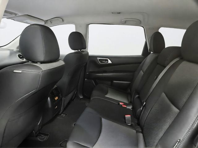 2020 Nissan Pathfinder SV