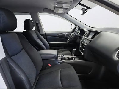2020 Nissan Pathfinder SV