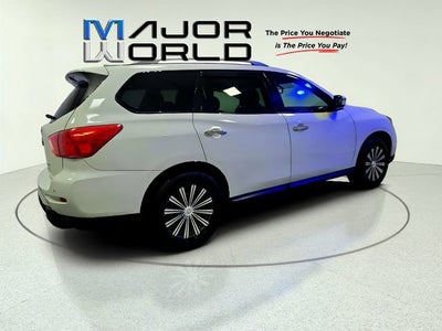 2020 Nissan Pathfinder SV