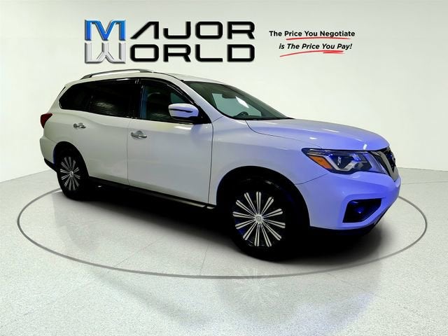 2020 Nissan Pathfinder SV