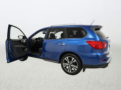 2017 Nissan Pathfinder SV