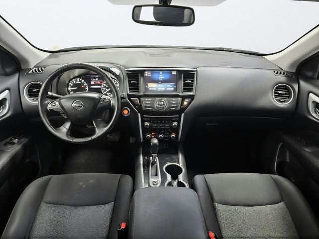 2017 Nissan Pathfinder SV