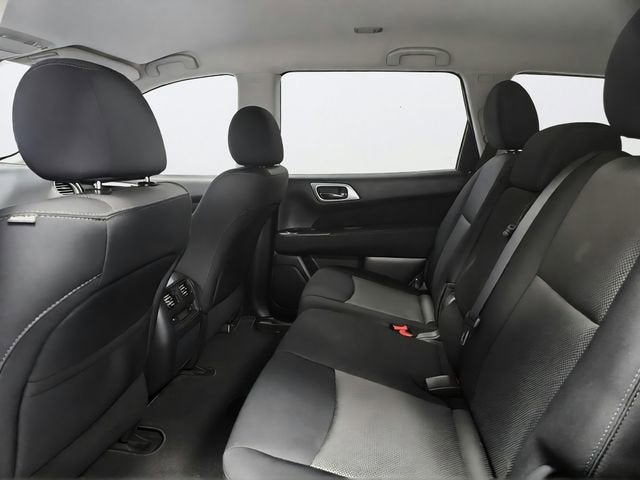 2017 Nissan Pathfinder SV