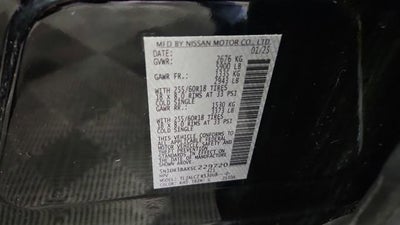 2025 Nissan Pathfinder SV