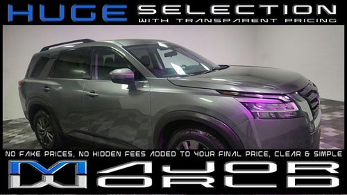 2022 Nissan Pathfinder SV