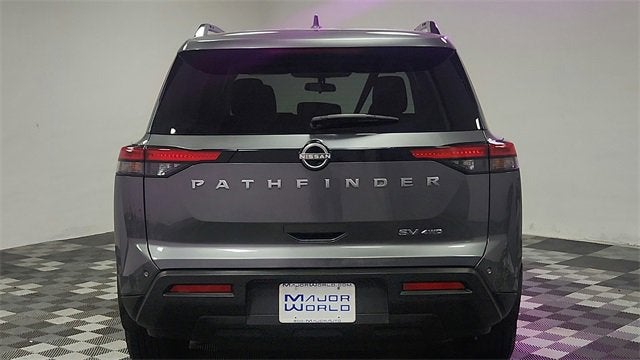 2022 Nissan Pathfinder SV