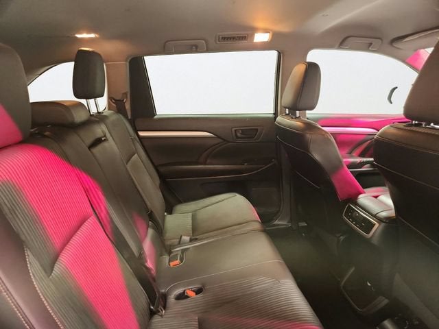 2015 Toyota Highlander LE
