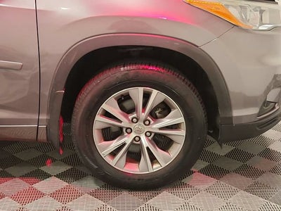 2015 Toyota Highlander LE