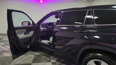 2022 Toyota Highlander L