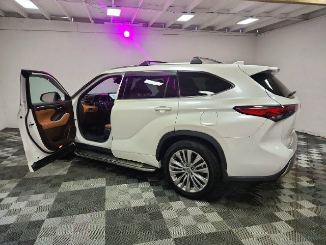 2021 Toyota Highlander Platinum