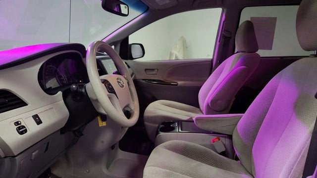 2014 Toyota Sienna LE