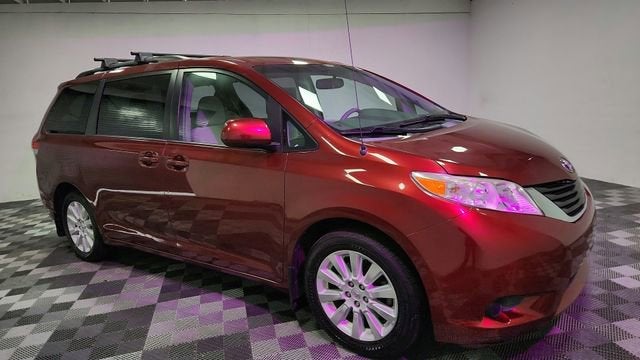 2014 Toyota Sienna LE