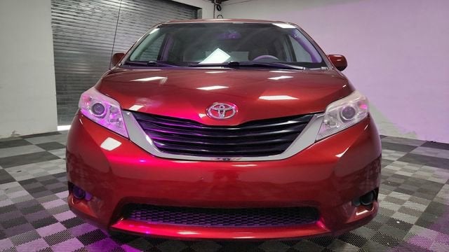 2014 Toyota Sienna LE
