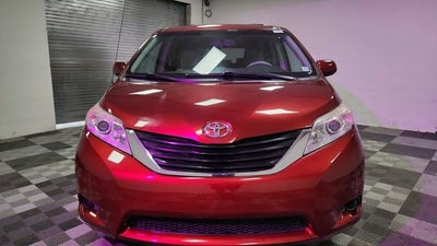 2014 Toyota Sienna LE