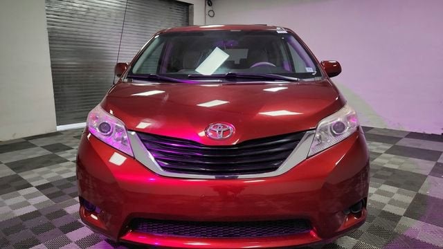 2014 Toyota Sienna LE