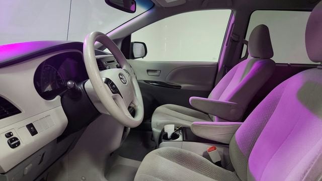 2014 Toyota Sienna LE