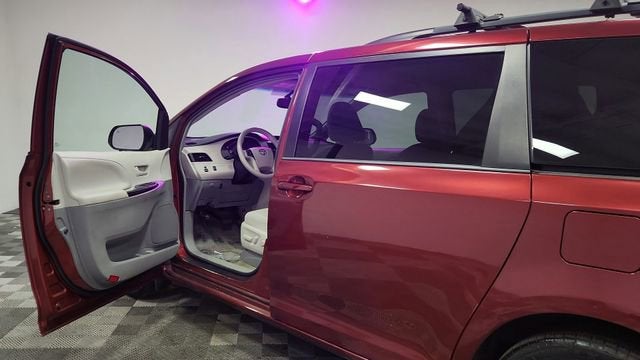 2014 Toyota Sienna LE