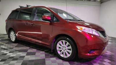 2014 Toyota Sienna LE