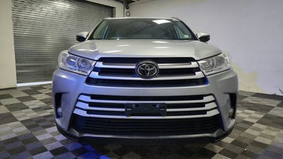 2018 Toyota Highlander SE