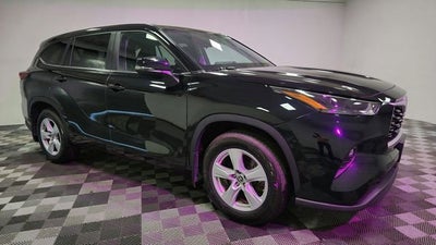 2024 Toyota Highlander LE