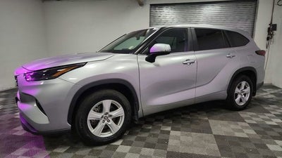 2024 Toyota Highlander LE
