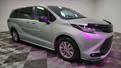 2021 Toyota Sienna LE