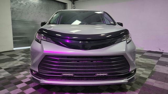 2021 Toyota Sienna LE