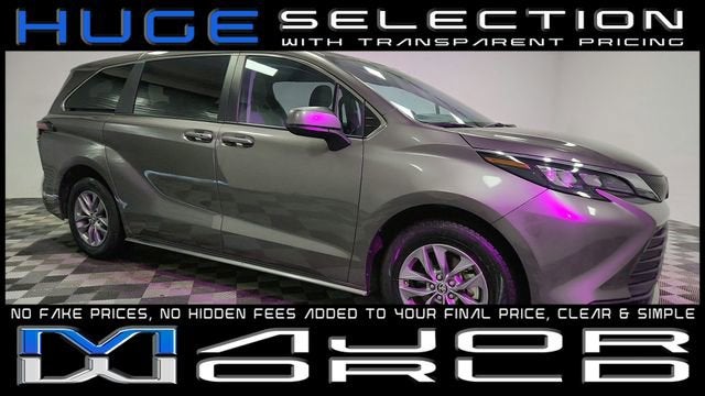 2024 Toyota Sienna LE