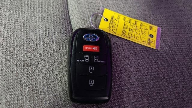 2024 Toyota Sienna LE