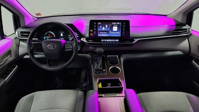 2024 Toyota Sienna LE