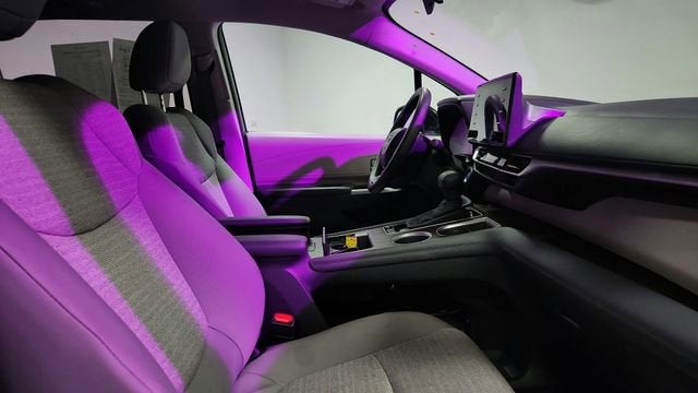 2024 Toyota Sienna LE