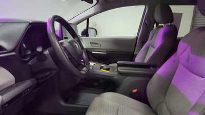 2024 Toyota Sienna LE
