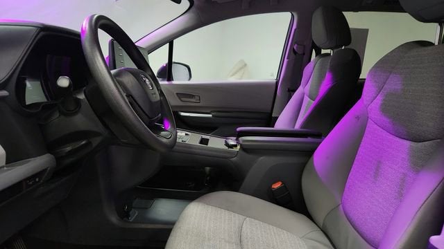 2024 Toyota Sienna LE