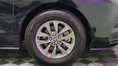 2024 Toyota Sienna LE